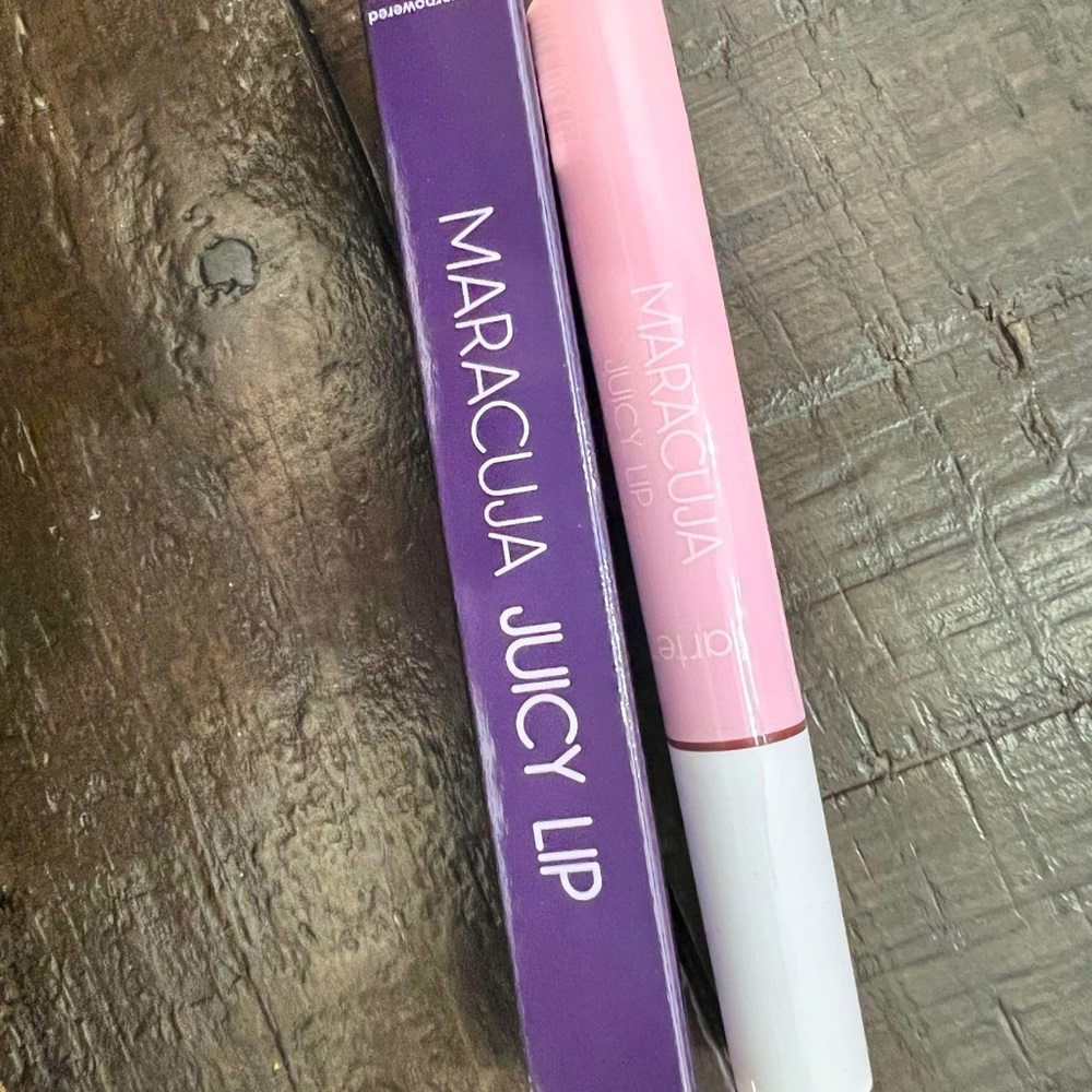 Lipstick balm